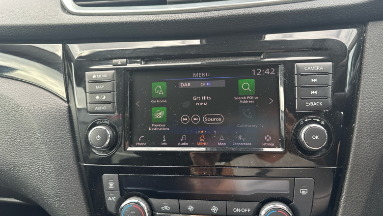 Nissan Qashqai 1.3 DiG-T Acenta Premium 5dr Petrol Hatchback